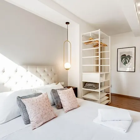 Guesthost - Cozy Gem In Santa Croce *