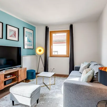 Guesthost - Cozy Gem In Santa Croce Florens