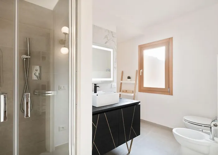 Guesthost - Cozy Gem In Santa Croce *