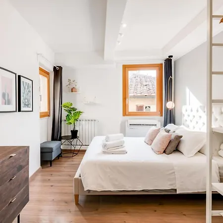 Santa Croce Flat - Modern Daire *